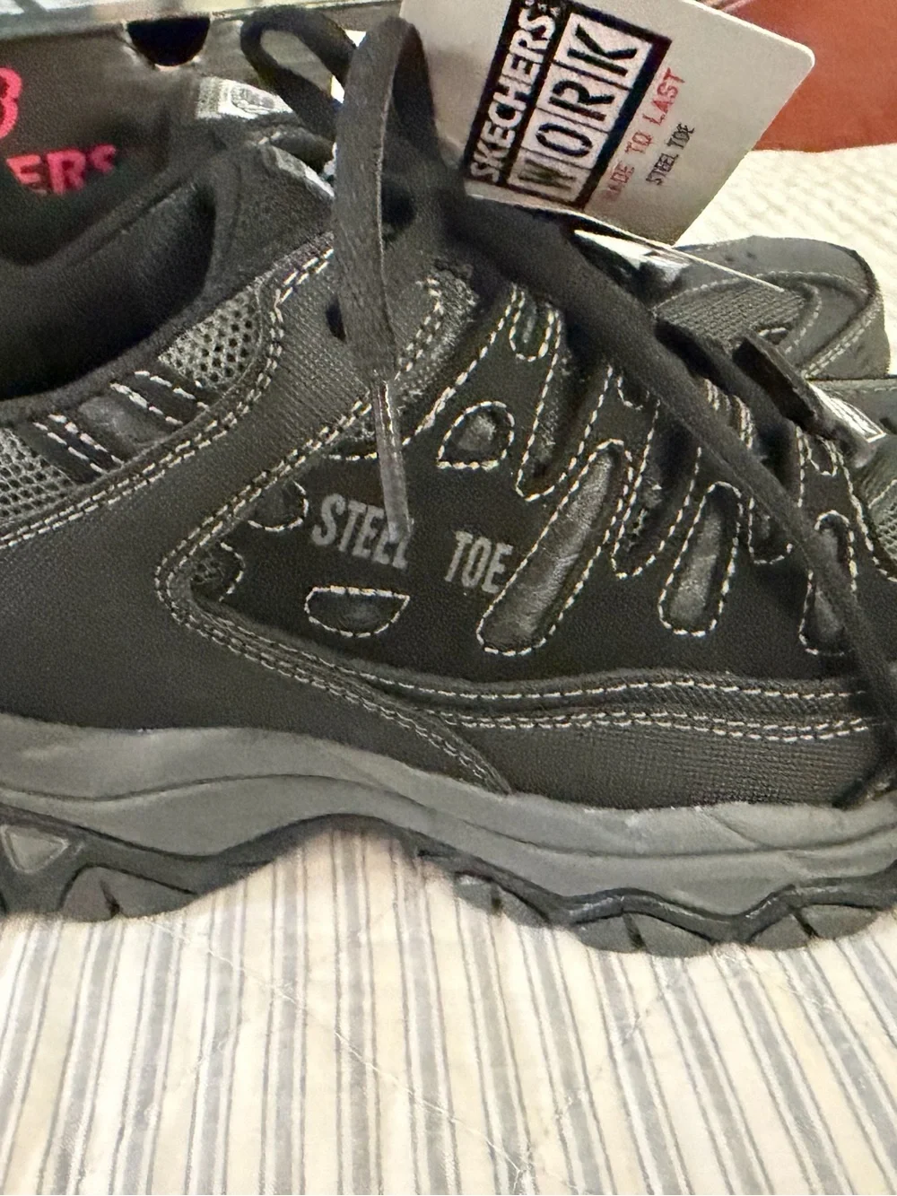 50% OFF SKECHERS STEEL TOE WORK SHOES – BRAND NEW IN BOX! 🔥size 7. Only $35